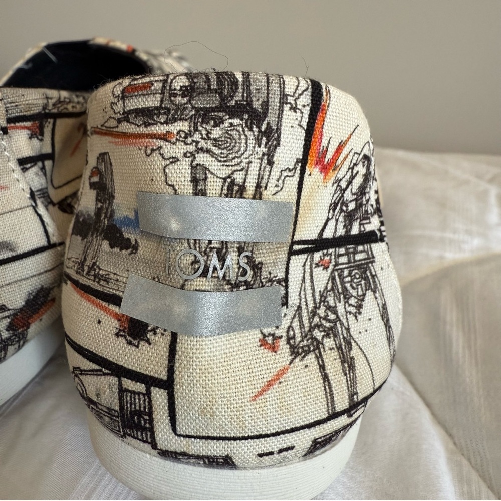 Star Wars Graphic Toms Shoes, W7.5 - Picture 7 of 8